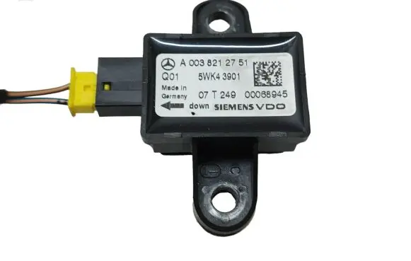 Mercedes-Benz S W221 Airbag deployment crash/impact sensor A0038212751 00068945 5WK43901