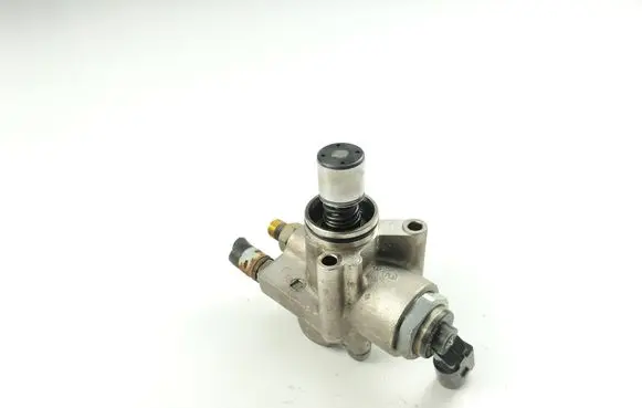 Audi A3 S3 8P Fuel injection high pressure pump 03C127025R