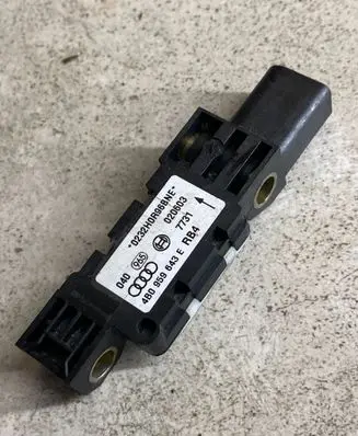 Audi A6 S6 C5 4B Airbag deployment crash/impact sensor 4B0959643E