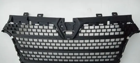 Renault Master III Front bumper upper radiator grill 623109048R