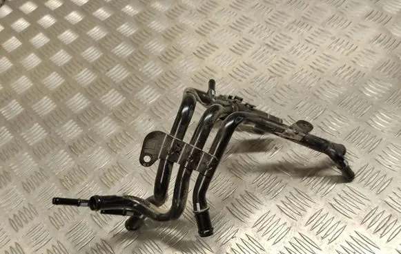 Volkswagen Tiguan Engine coolant pipe/hose 04l121064ae