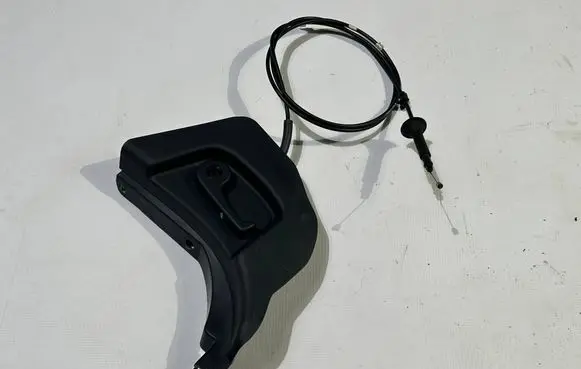 Engine bonnet/hood lock release cable