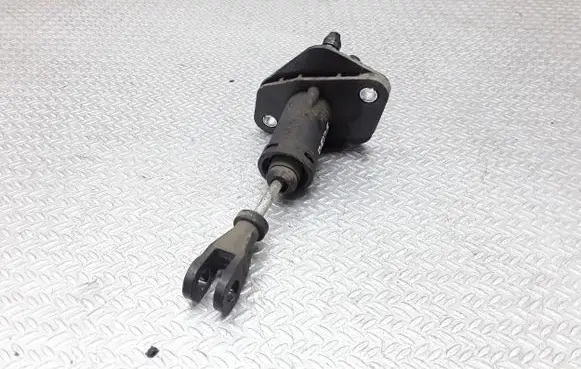 Alfa Romeo 159 Clutch master cylinder 