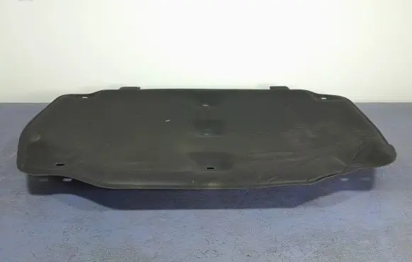 Engine bonnet/hood sound/heat insulation