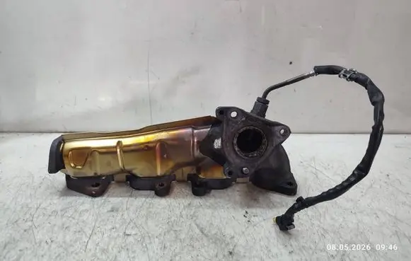 Mercedes-Benz C W204 Exhaust manifold 