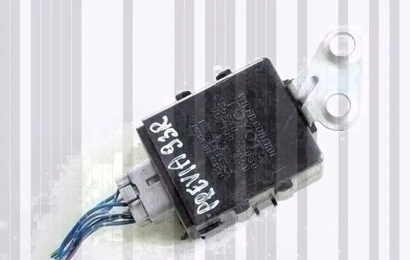 Toyota Previa (XR10, XR20) I Window wiper relay 8594028030