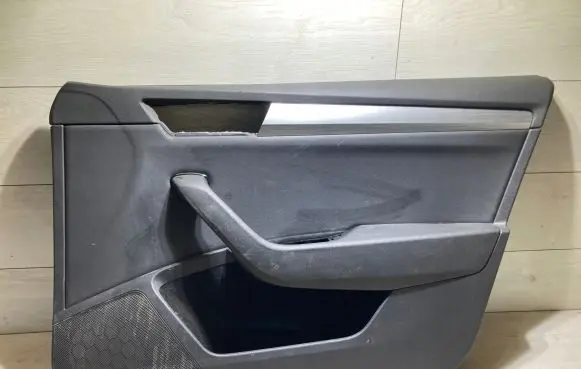 Skoda Superb B8 (3V) Front door card panel trim 3v1867014an