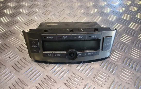 Toyota Avensis T250 Interior fan control switch 