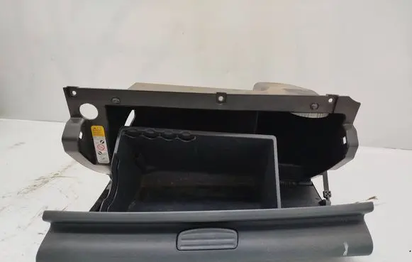 Mitsubishi Colt Glove box MN140024ZZ MN140025ZZ