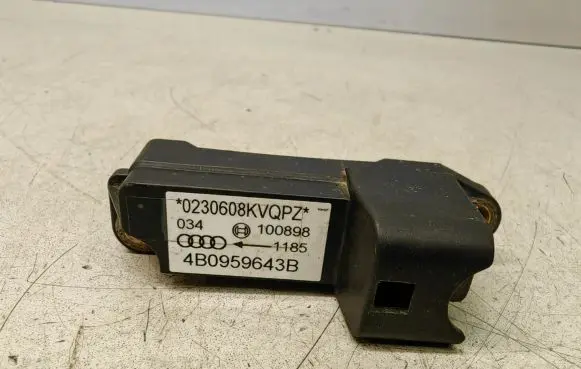 Audi A6 S6 C5 4B Airbag deployment crash/impact sensor 4B0959643B