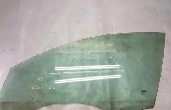 Volvo V50 Front door window glass four-door