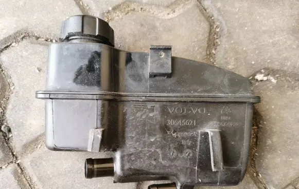 Volvo S80 Power steering fluid tank/reservoir 30645621