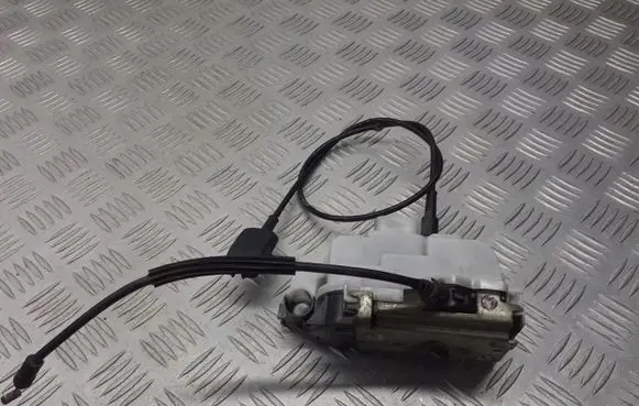 Renault Twingo II Front door lock 767633