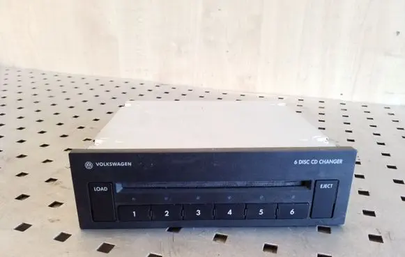 Volkswagen Tiguan CD/DVD changer 1K0035110A