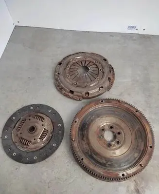 Volkswagen PASSAT B8 Clutch set kit 04L105273 1878007592 3082002021