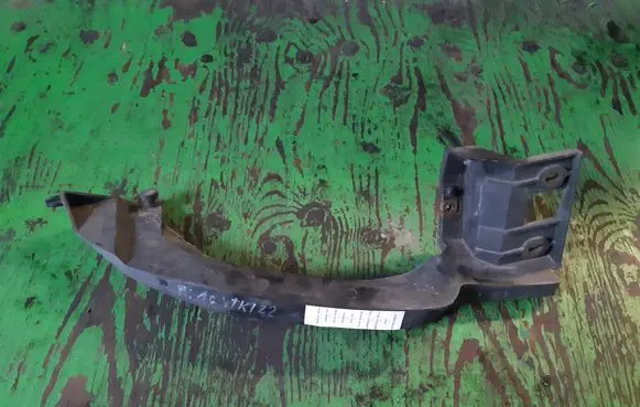 Ford Puma Front bumper mounting bracket
