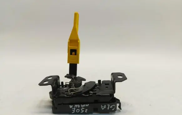 Mercedes-Benz GLA H247 Engine bonnet/hood lock/catch A2478800060