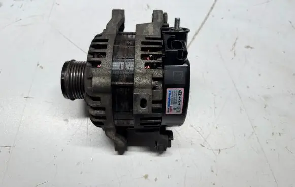 KIA Sorento IV Generator/alternator 373002R600