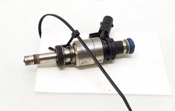 Audi A4 S4 B8 8K Fuel injector 06H906036G