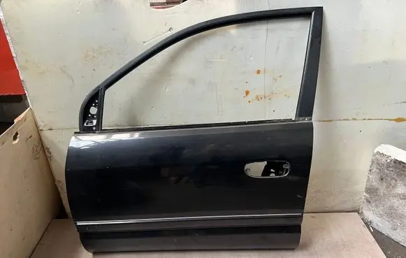 Mitsubishi Space Star Front door