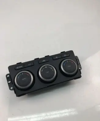 Mazda 6 Climate control unit GAM761190B