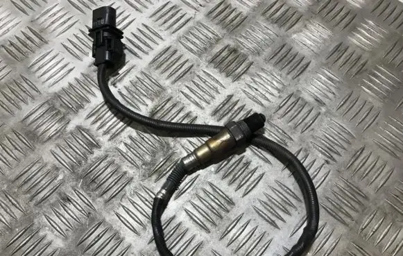 BMW 5 E60 E61 Lambda probe sensor 779463402 7794634-02