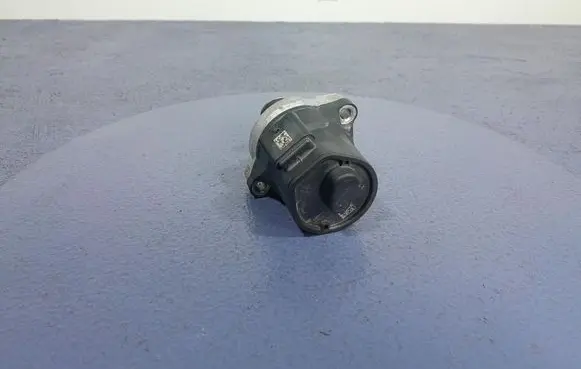 BMW X5 E53 EGR valve 8473351