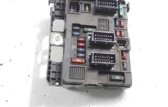 Citroen Xsara Picasso Fuse box set S118464DN0