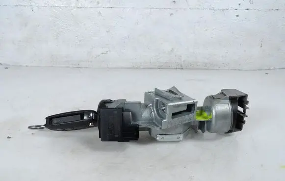 Ford C-MAX II Ignition lock 3M51-3F880-AE