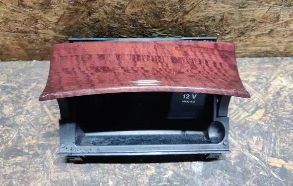 Mercedes-Benz E W211 Ashtray (front) A2116802852
