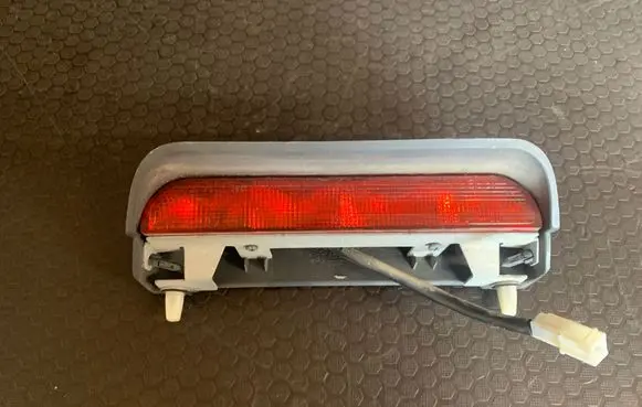 Mitsubishi Colt CZ3 Third/center stoplight MR957380 09967728