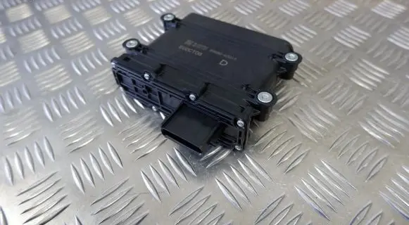 Toyota Yaris XP210 Brake system control unit/module 89680K0010