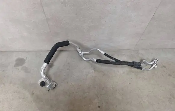 Mercedes-Benz CLS C218 AMG Air conditioning (A/C) pipe/hose A2128308200