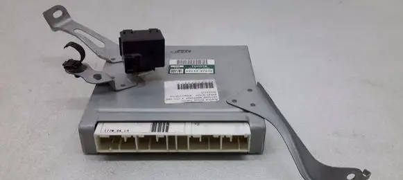 Toyota Prius (XW10) Engine control unit/module 8954047030
