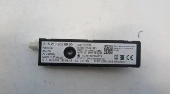 Mercedes-Benz E W213 Aerial antenna amplifier A2139056900 20150J3660