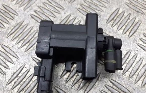 Citroen C5 Valve vacuum 9660693180