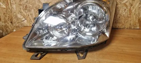 Toyota Corolla Verso AR10 Headlight/headlamp Stanley7105