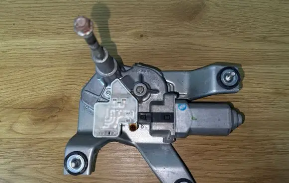 Dodge Caliber Rear window wiper motor 33882