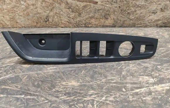 Alfa Romeo Stelvio Front door interior handle trim 186102952