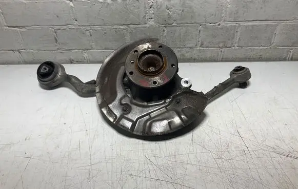 BMW 3 E92 E93 Front wheel hub spindle knuckle 6773209 13612610