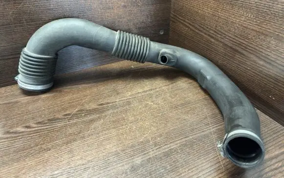 Mercedes-Benz Sprinter W906 Intake resonator 9065281024 A9065281024