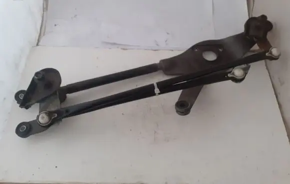 KIA Carens III Front wiper linkage and motor 981001D000