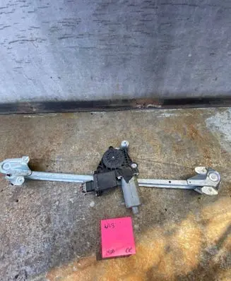 Opel Zafira A Rear door window regulator with motor 