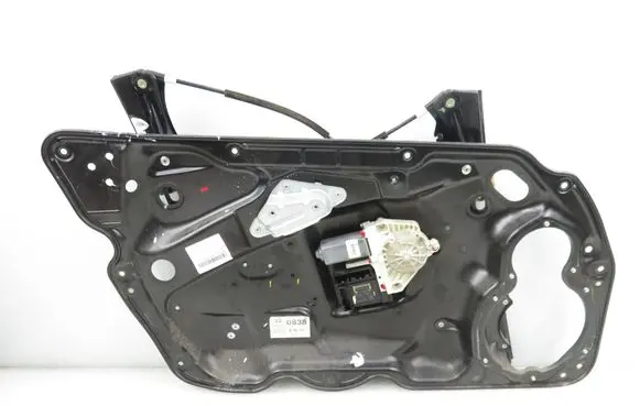 Volkswagen PASSAT B6 Front door window regulator with motor 1K0959793M 1K0959701Q 3C1837755L