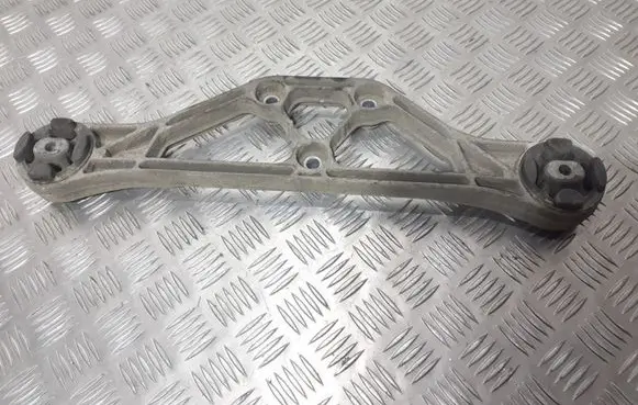 Audi A8 S8 D3 4E Rear differential/diff mount bracket 