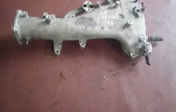 Mitsubishi Pajero Exhaust manifold