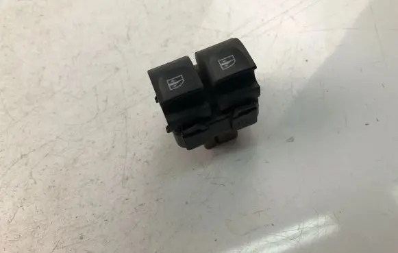 Renault Captur Electric window control switch 254113300R
