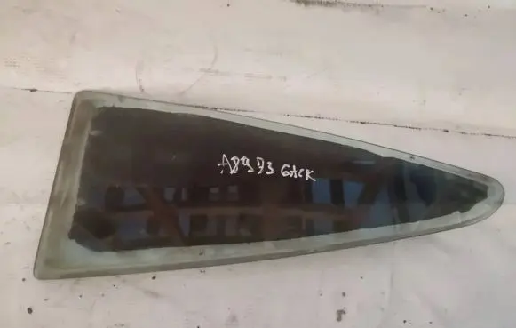 Opel Astra G Rear vent window glass 