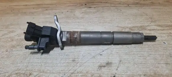 Volvo S60 Fuel injector 31303238 0445116046