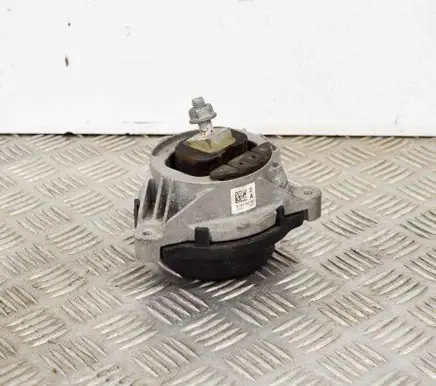 BMW 3 F30 F35 F31 Engine mount bracket 6787657